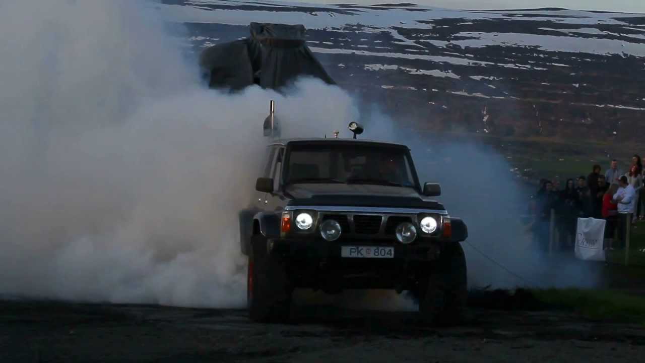 Bíladagar 2013 Burnout Nissan Patrol 38"