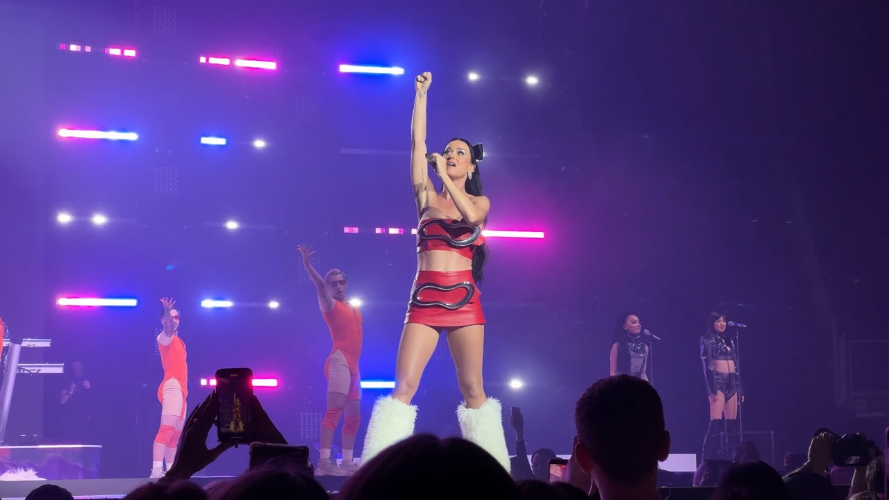 Katy Perry Jingle Bell Ball 2024 Lifetimes/Firework