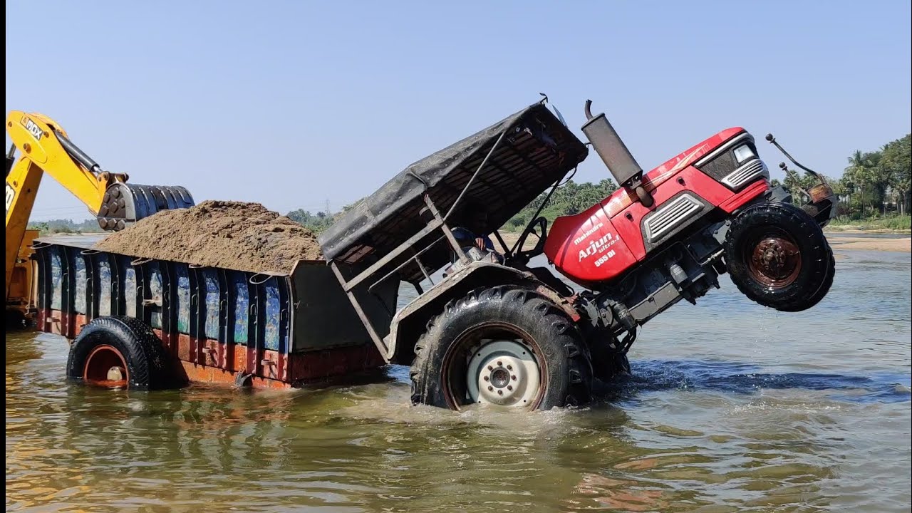 Mahindra Tractor Stuck in river | JCB VIDEO | Come To Village