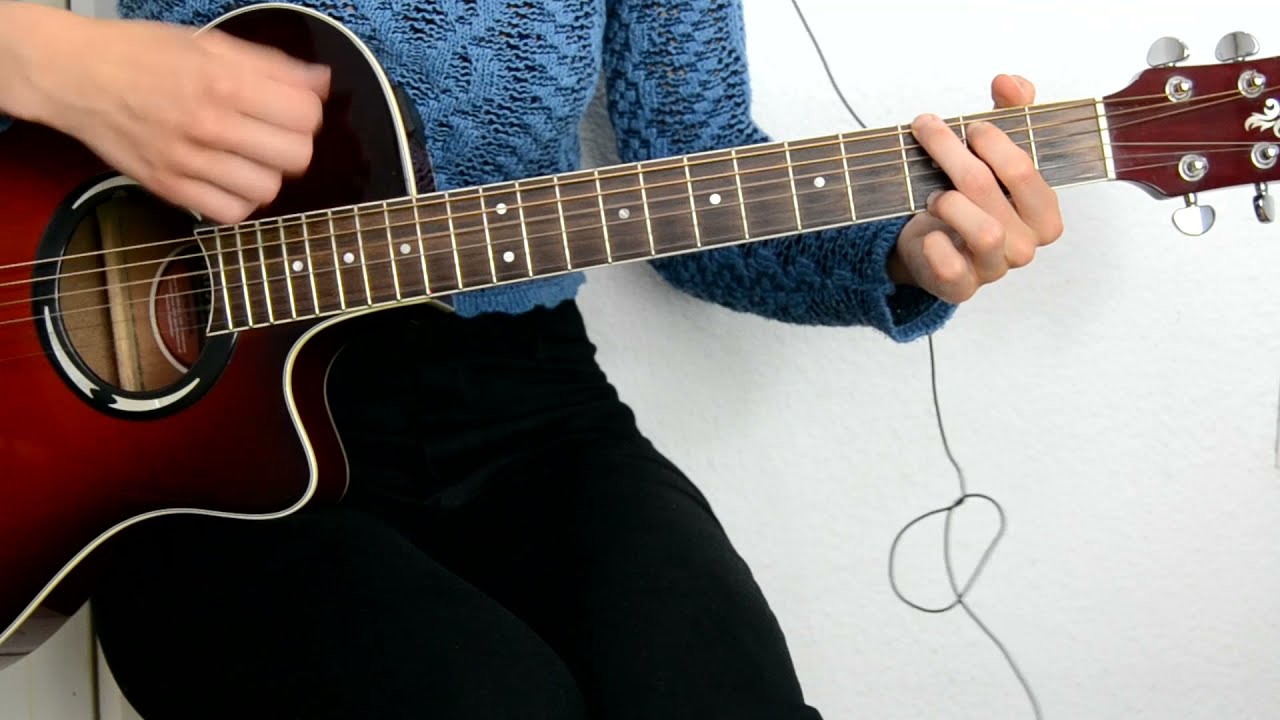 COVER CAROLINA - MCLAN (ACORDES GUITARRA) CON MUSICA DE FONDO