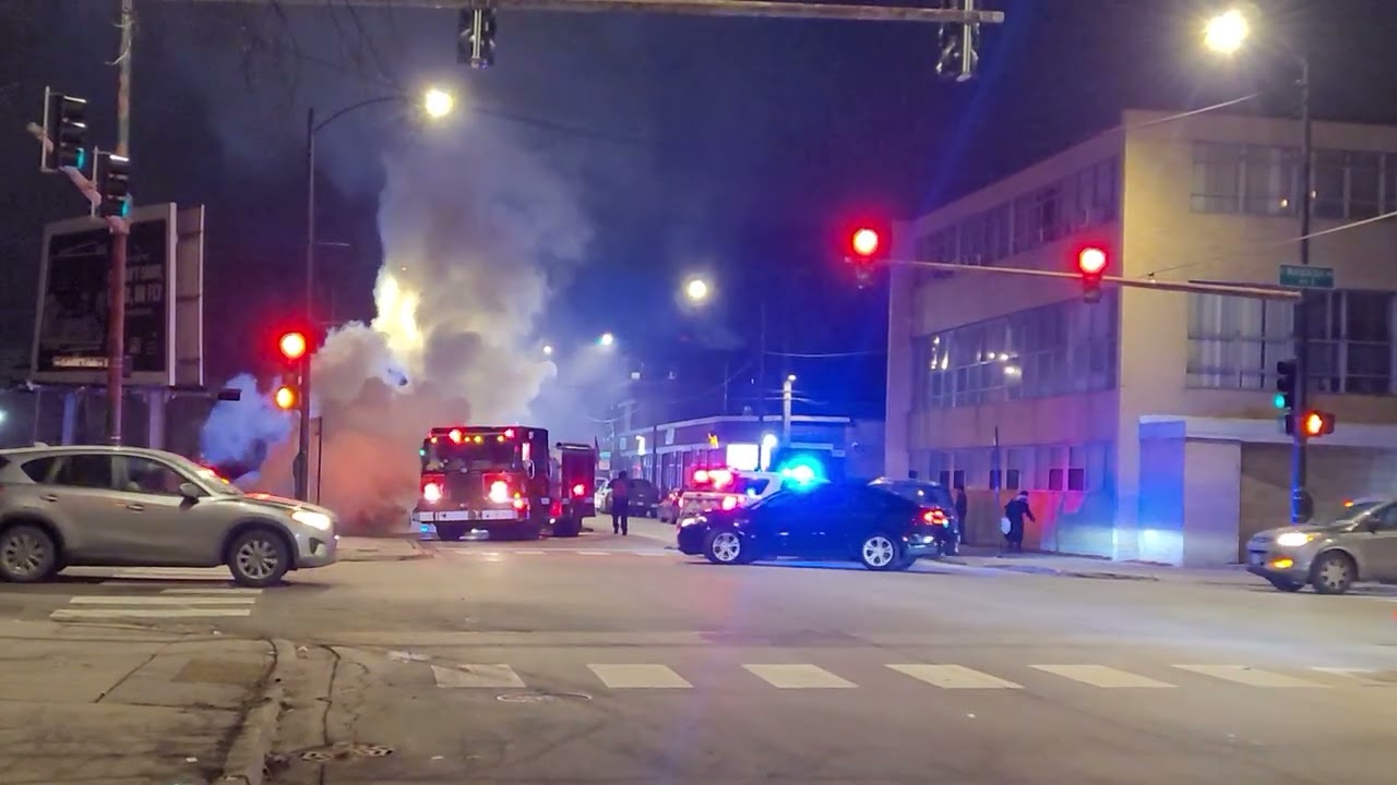 Chicago fire department in action(car fire)
