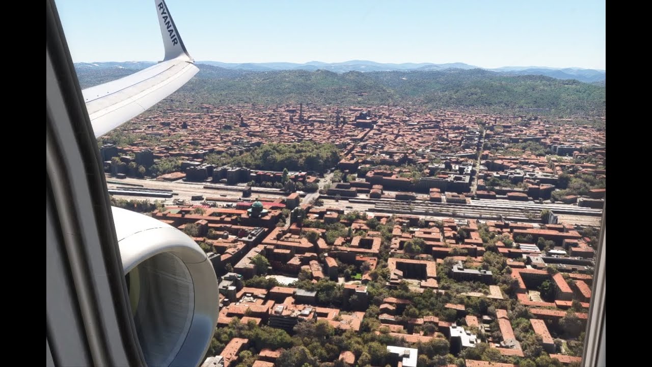MSFS2020 | Landing at charming BOLOGNA | RYANAIR | PMDG 737-800