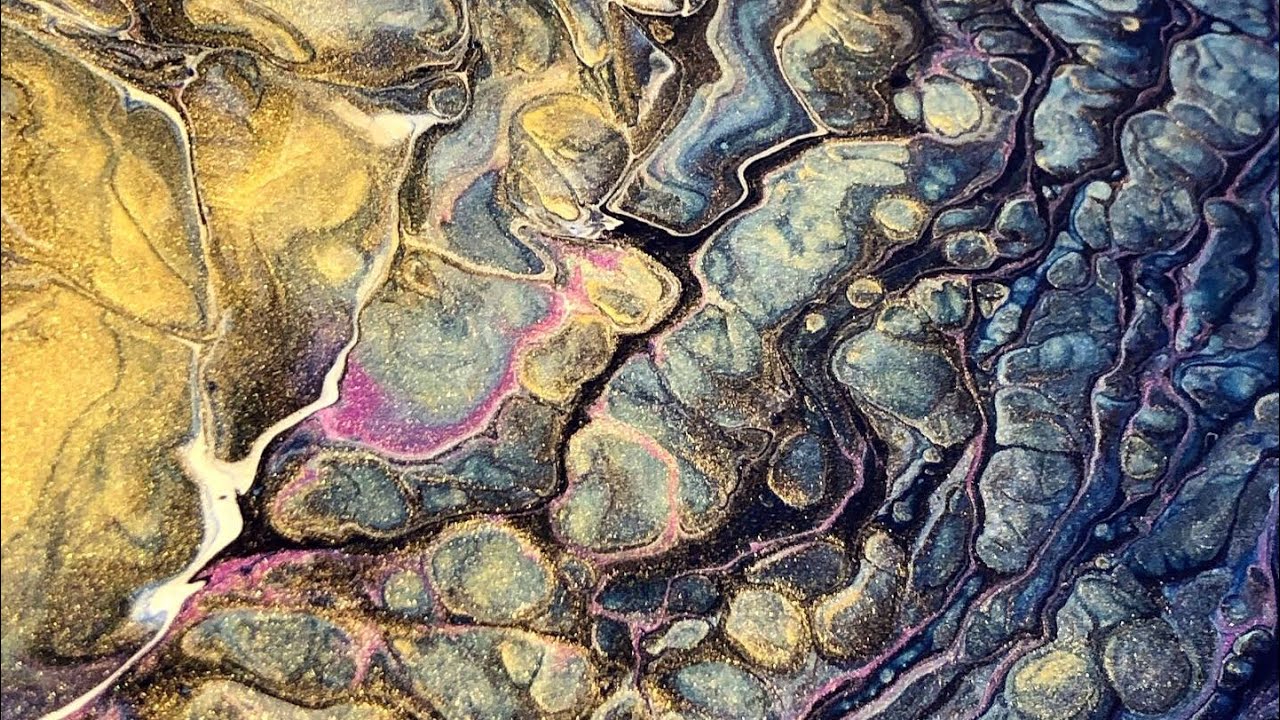 Cloud effect with metallics