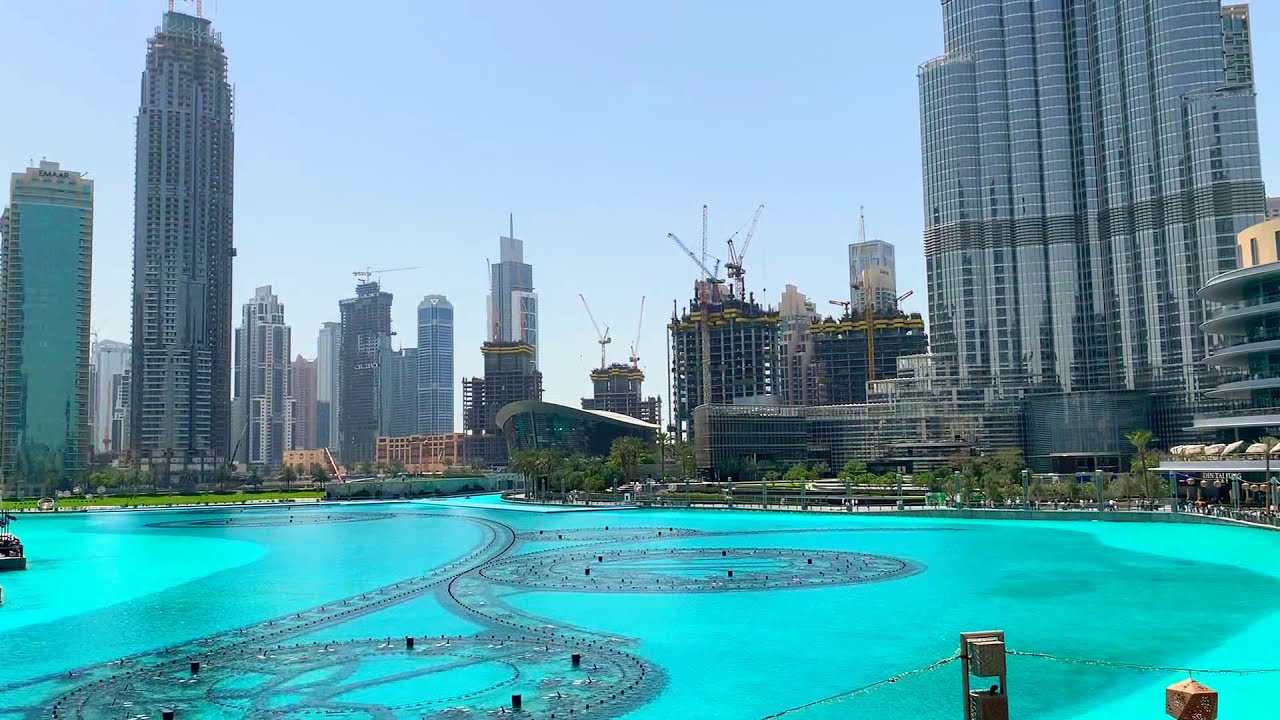 [Dubai] Fountain Show (feat. Baby Shark)