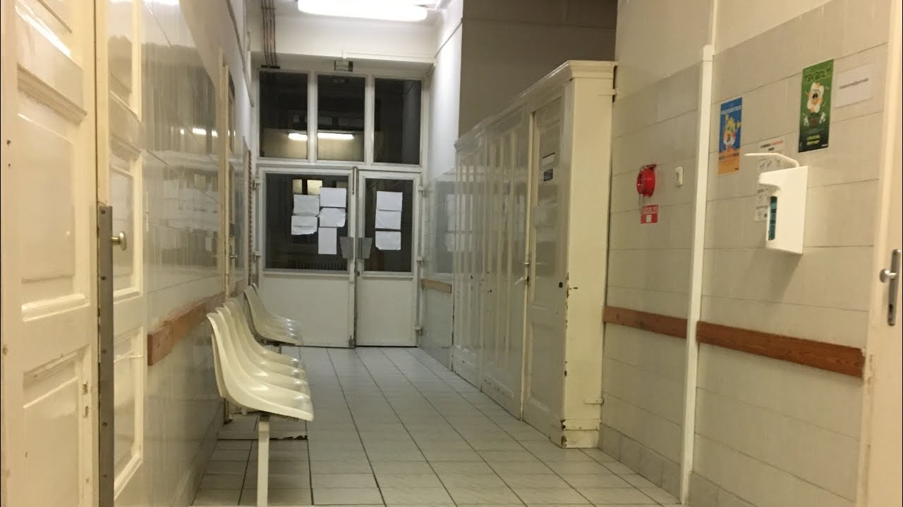 K&oacute;rh&aacute;z, fel&eacute;p&uuml;l&eacute;s, m&eacute;lypont