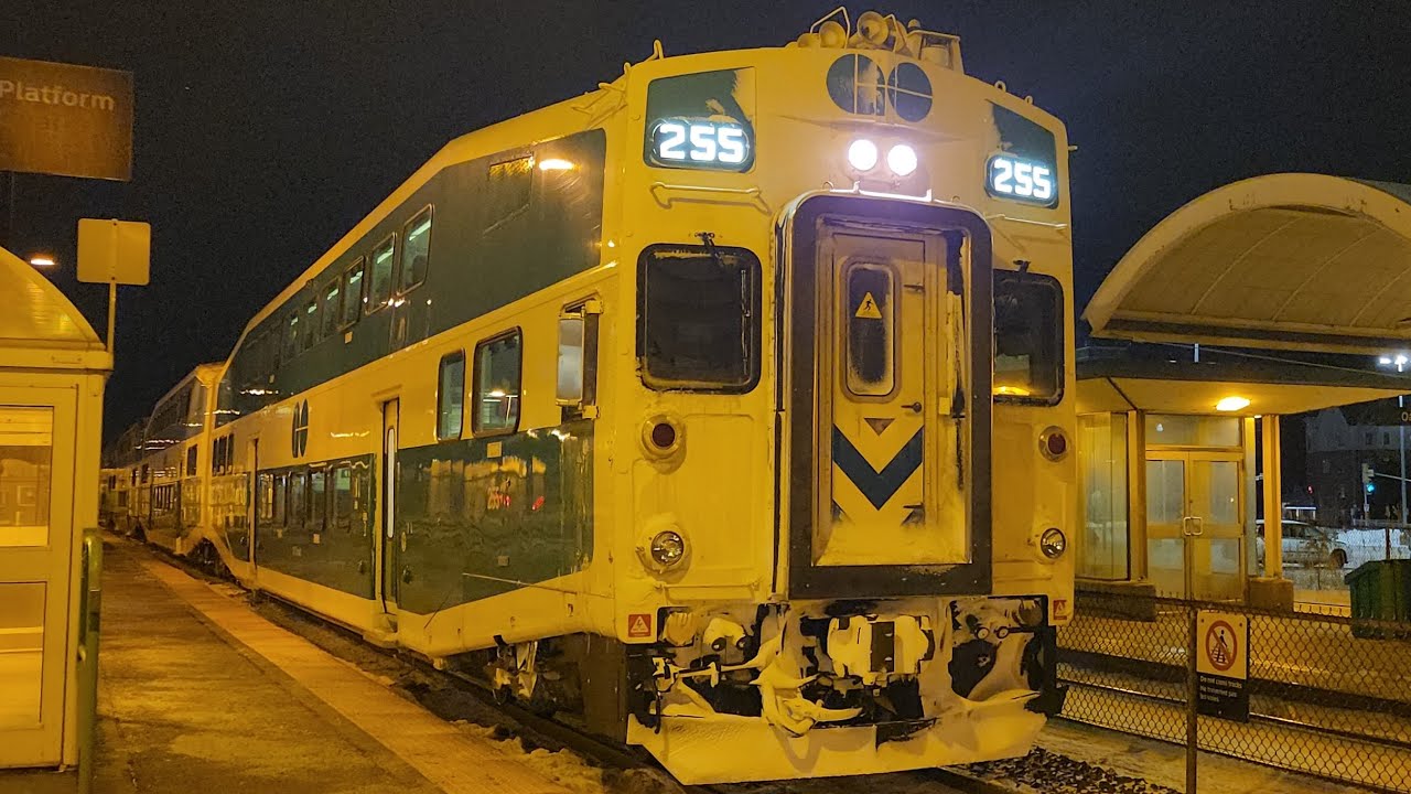 (Friendly Crew!) (Old Cab Car) GO 1239 - 255 With 609 Departing Oakville 