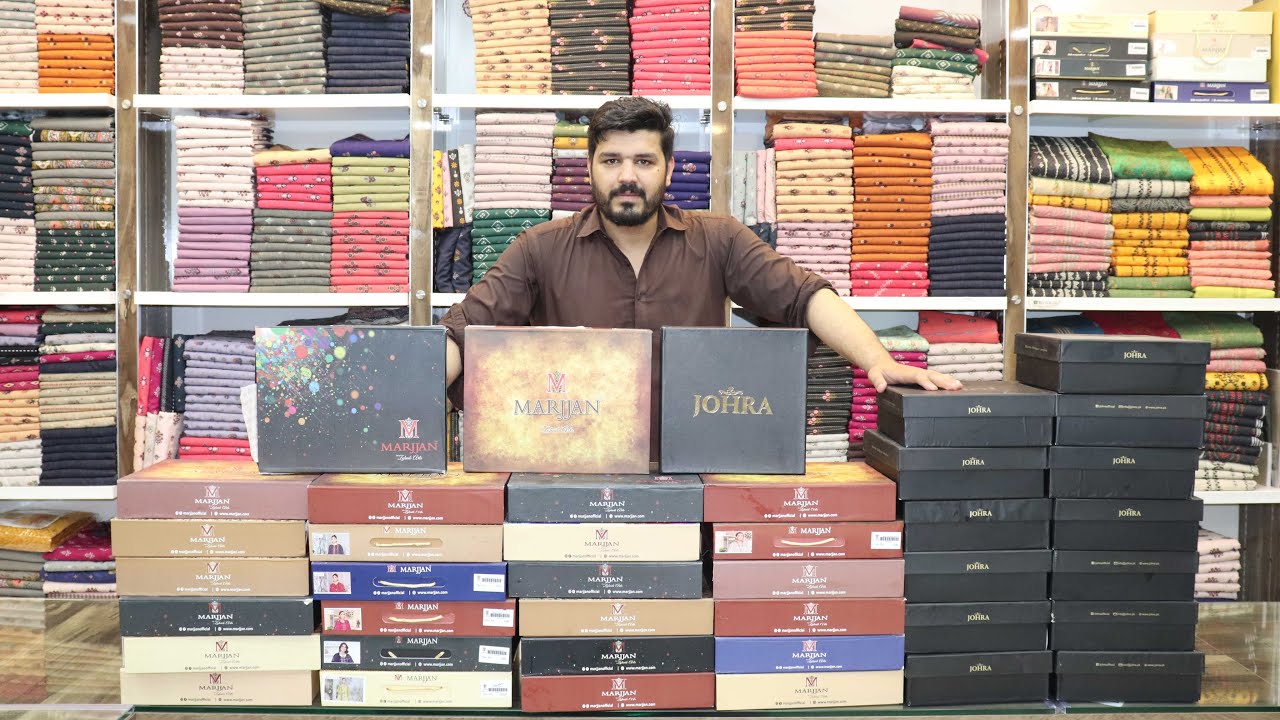 **Pakistani Original Designer Suits** \ Party Wear & Wedding Wear Dress \ Unstitched Suits