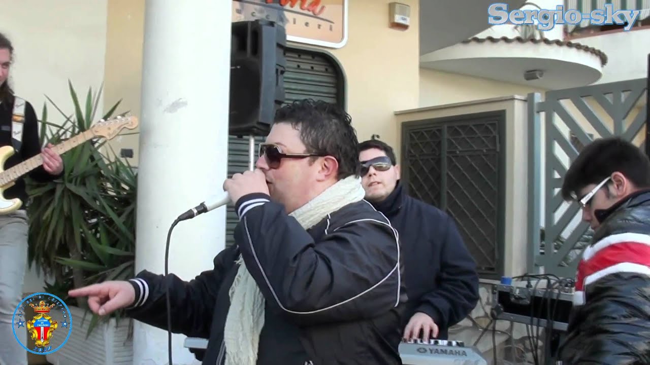 Crispano 2012 Azzuri (Alzata dello striscione) La Baz-ap-De Stefano-Caccavale