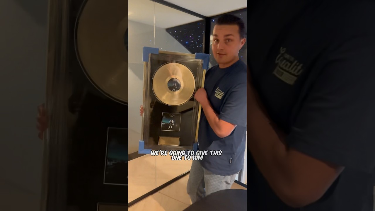 My reaction when my man @trobi surprised me with gold in Sweden 🇸🇪🏆💿❤️ 