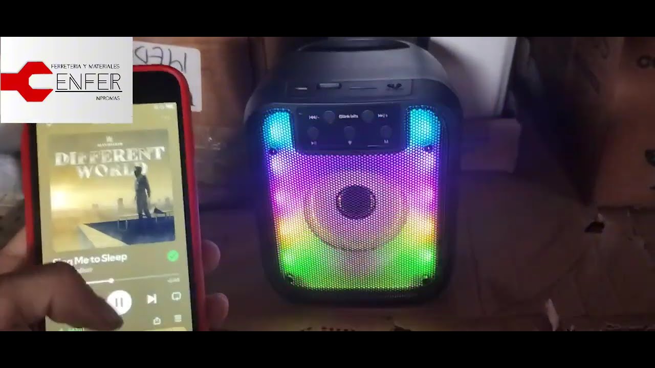 Unboxing de Bocina con luz de colores RGB en CENFER INPROMAS.