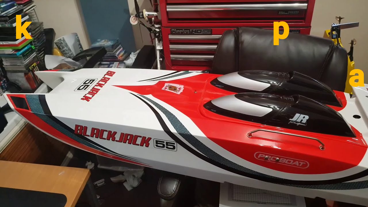 Rc gas boat - quickdraw 8hp race engine - blackjack 55