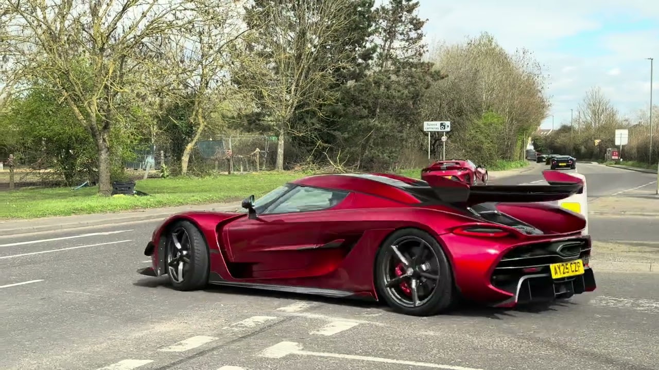 Supercars & Hypercars Leaving A Show 