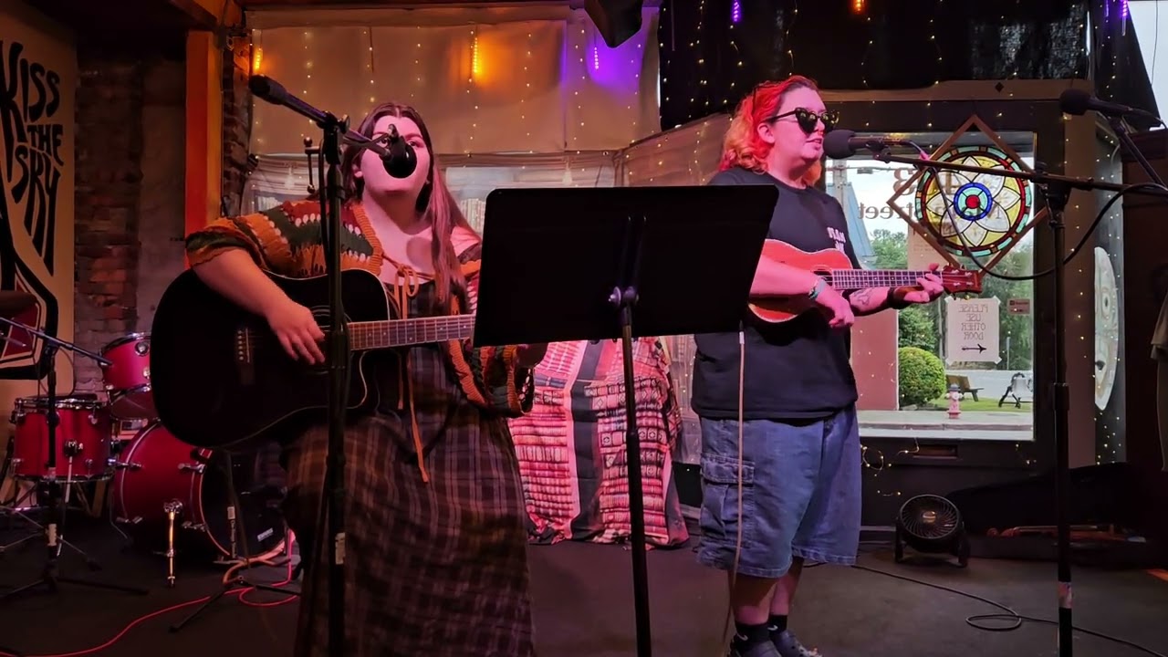 Hazel by Cavetown, open mic night Sid and Kaiya 7-9-2025