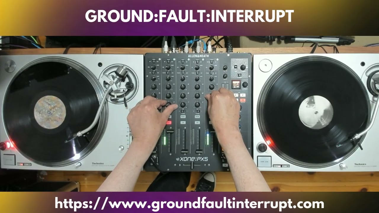LIVE - Techno Vinyl DJ mix for my Valentine