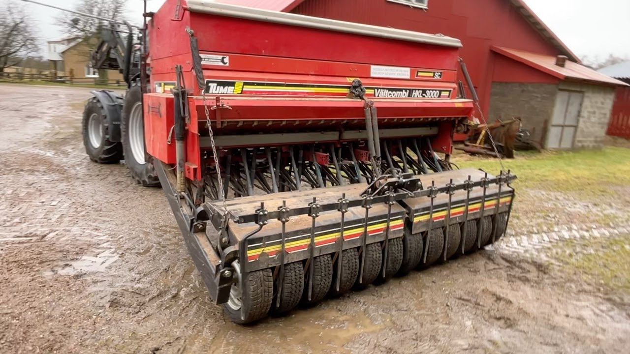 Köp Såmaskin Tume Vältcombi HKL 3000 JC med förhöjd sålåda på Klaravik