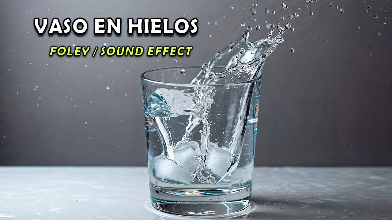 Hielos en un vaso con agua. (Efecto de sonido)