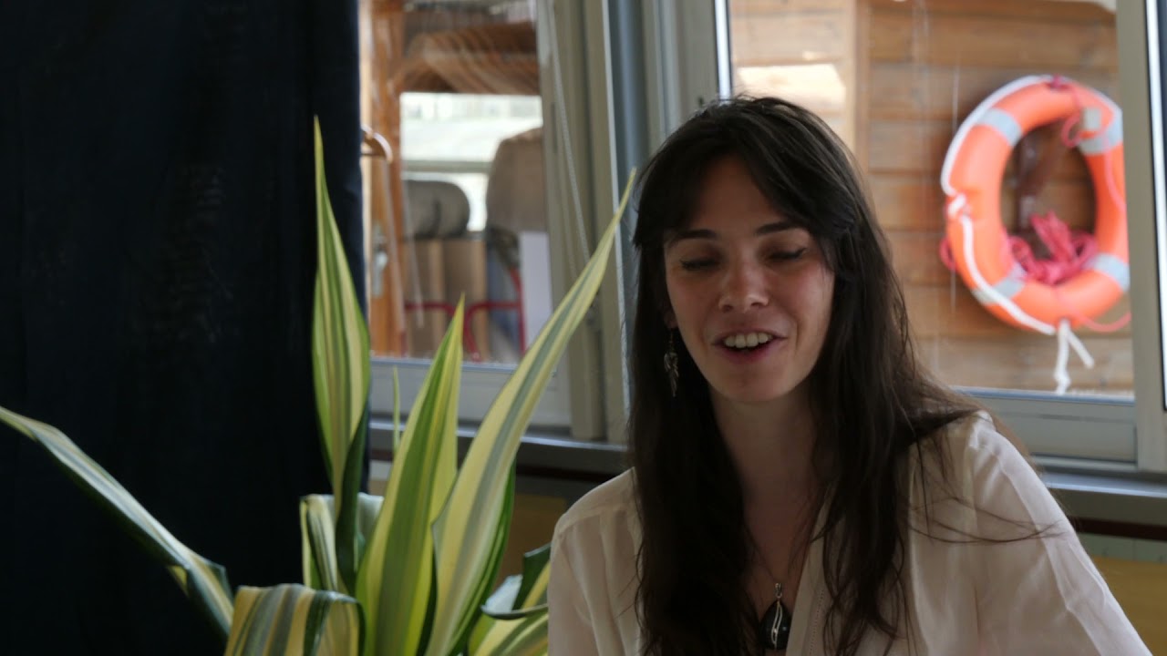 DES VOIX (IN)OU&Iuml;ES : Aur&eacute;lie Foglia et Lou Darsan