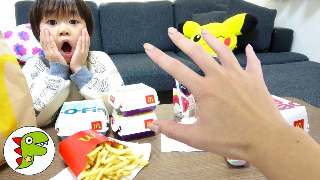 メルちゃんにマクドナルド食べられた！レオくんがマクドナルドをたべるよ！トイキッズ