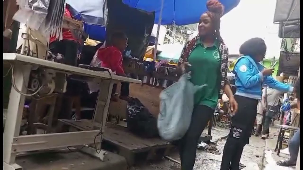 Douala, ici on se débrouille comme on peut pour vivre chaque jour 
