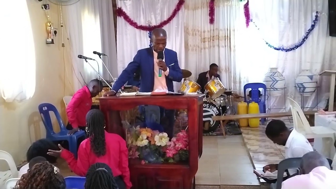 Pastor amazima ekyo kyekitufu.