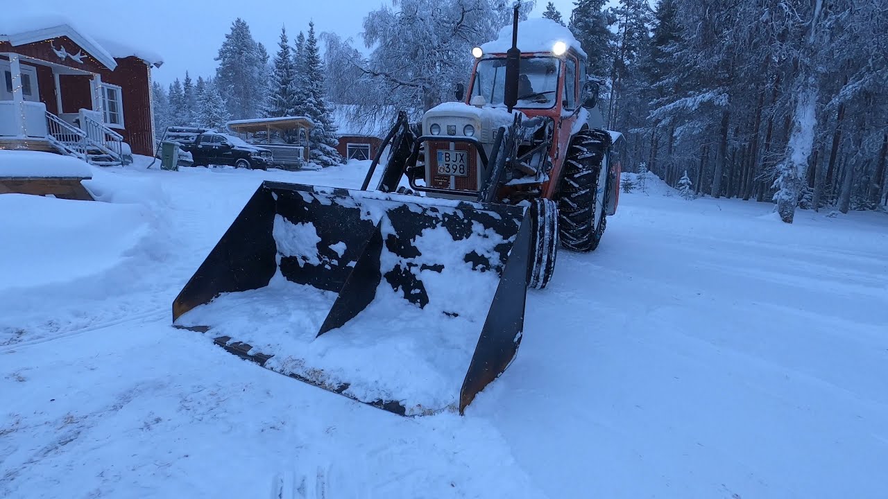 ❄️SNOW plowing in Swedish Lapland - Snow blower with David Brown 990