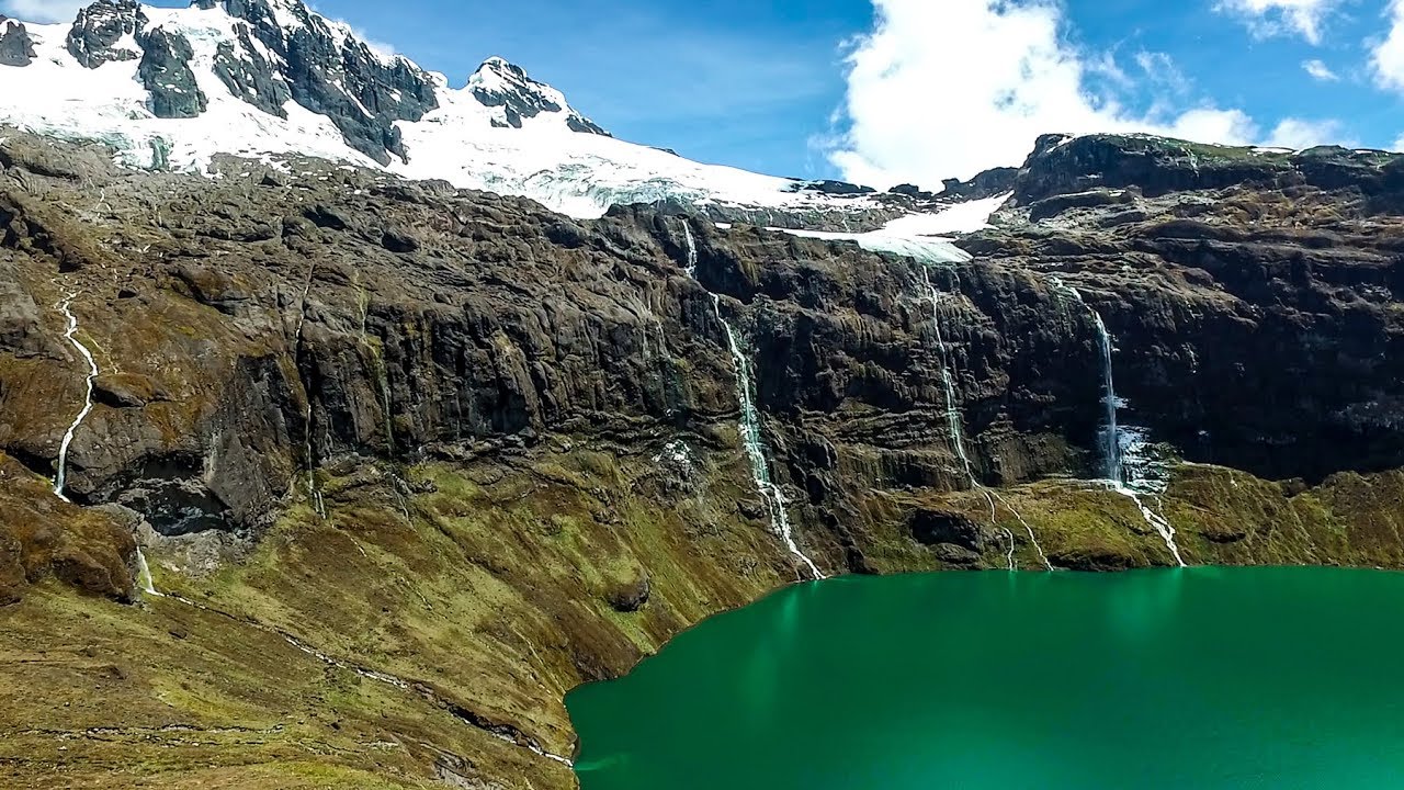 MIDDLEMOST ANDES OF ECUADOR
