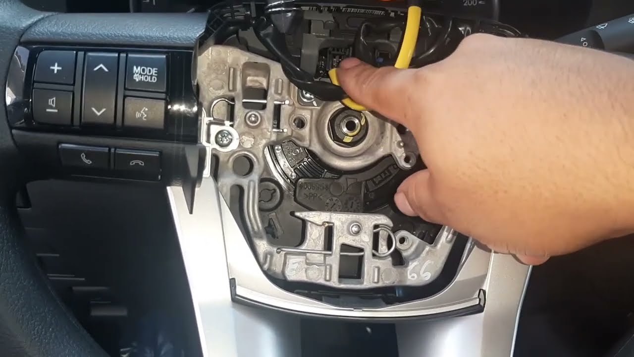 Como desmontar airbag y volante de TOYOTA HILUX 2016/2023 FORTUNER