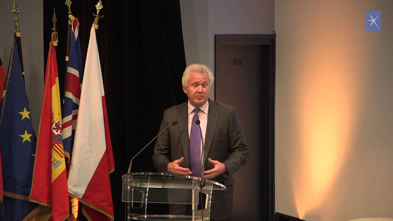Jeff Immelt, CEO of General Electric, on the Paris Campus 27-01-16