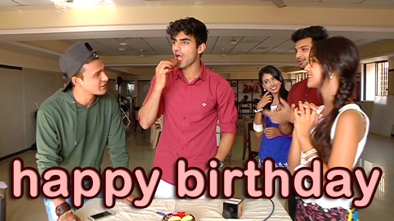 Karan Jotwani of Kaisi Yeh Yaariyan celebrates his birhtday with the Tellybytes and cast of the show