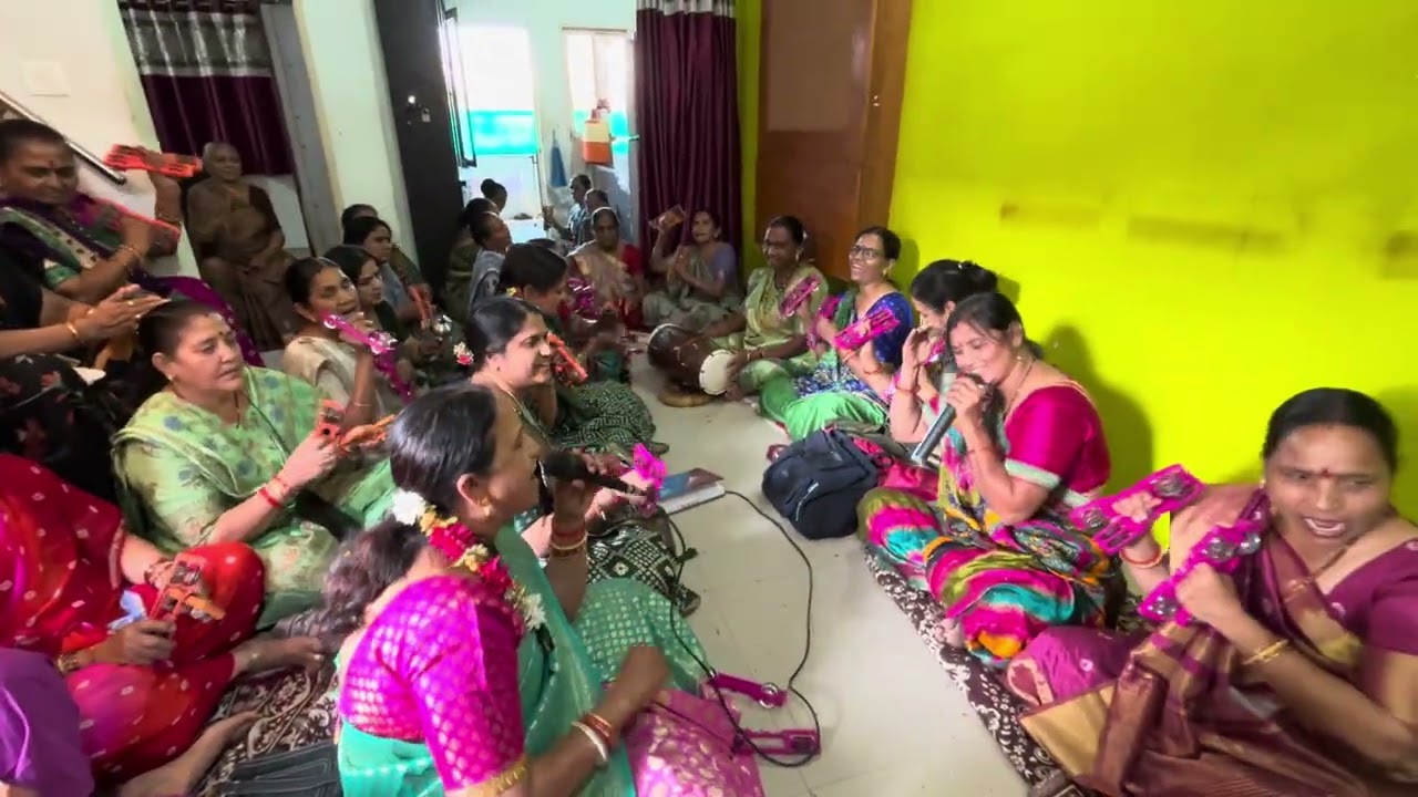 🌷લખેલું છે 🌷કાના ચડ્યા કદમ ડાળ