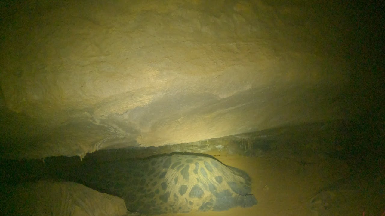 Awesome Cave with Weird ALIEN Rocks!?