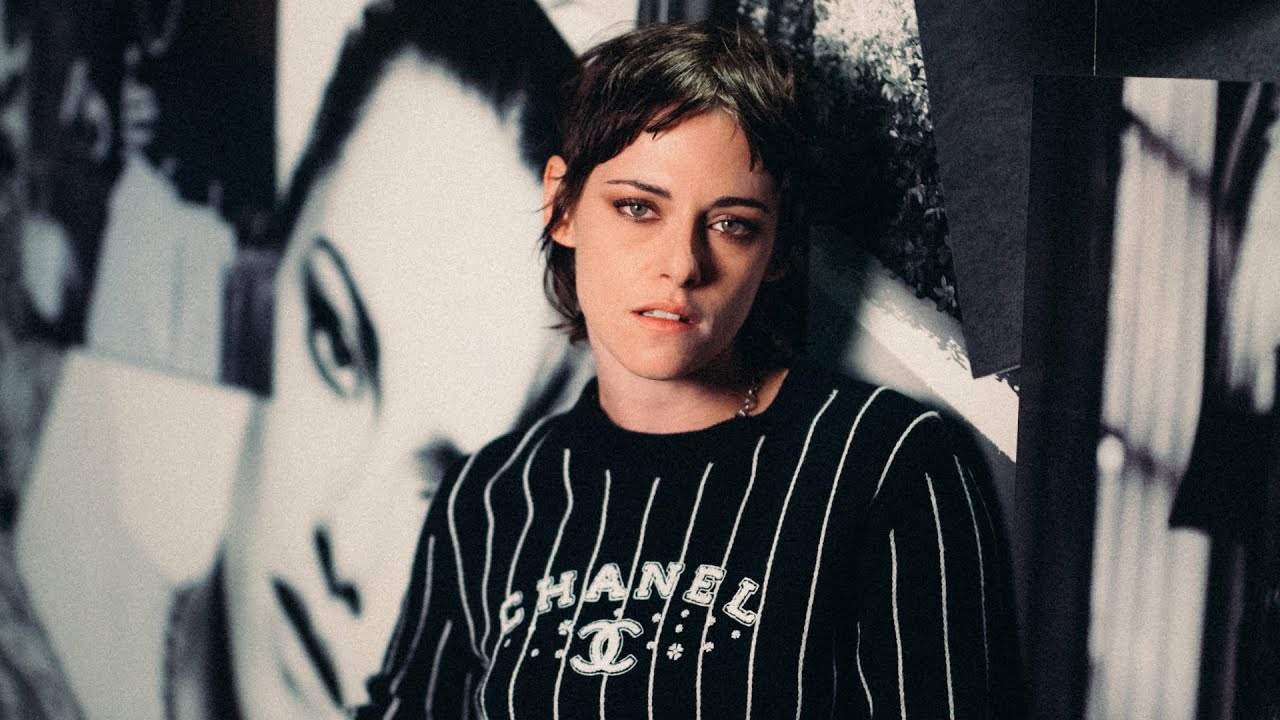 Kristen Stewart at the CHANEL Spring-Summer 2023 Ready-to-Wear Show — CHANEL Shows