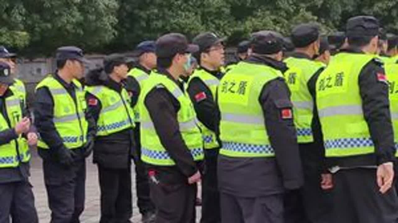 文化广场舞龙走高跷非遗巡游活动！