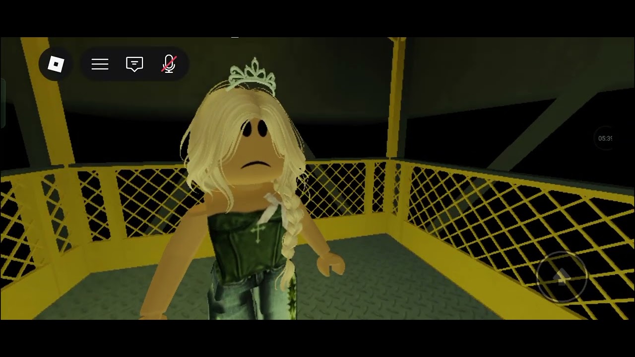 Videoclip pe Red door yellow door [Maraton]