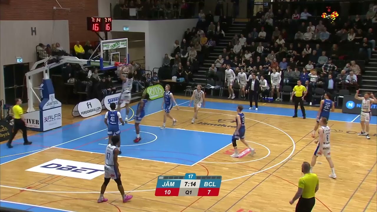 Robert Carpenter dunk vs. Jämtland
