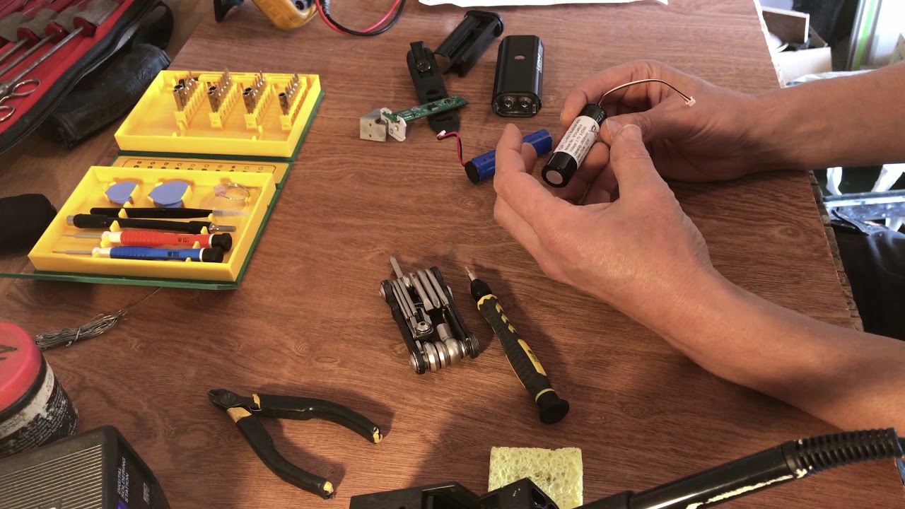 LEZYNE 600XL MACRO DRIVE BATTERY REPLACEMENT.