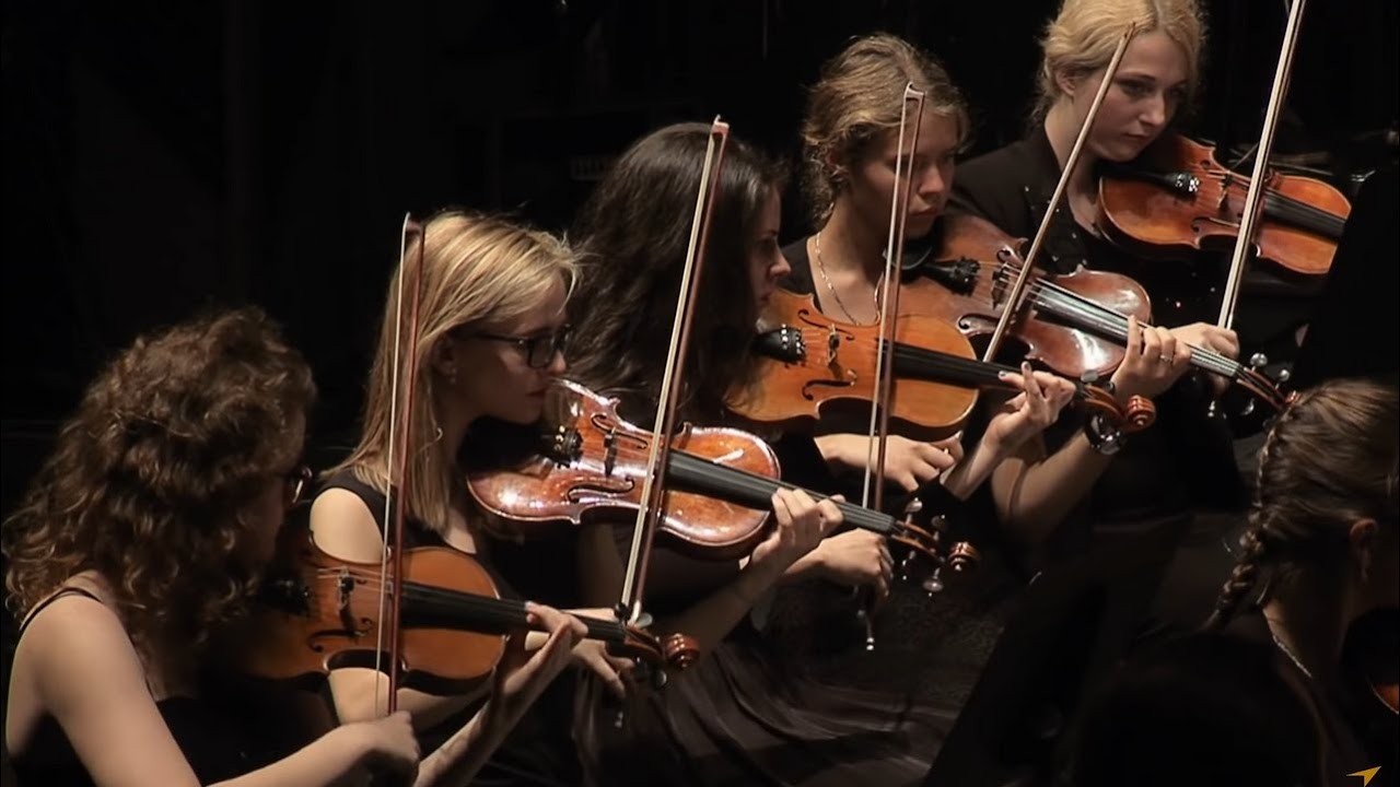 Grieg - Peer Gynt Suite No. 1 Op. 46 conducted by Marta Kluczynska