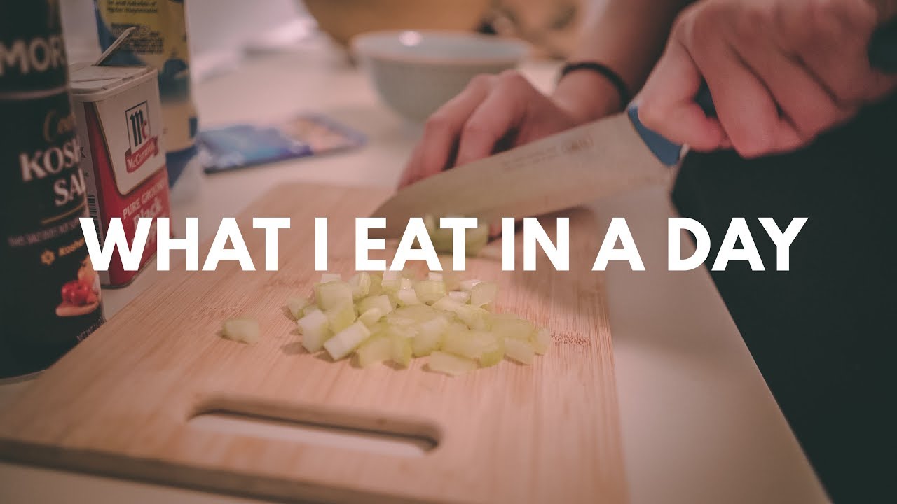 life in med school: WHAT I EAT IN A DAY | vlogmas