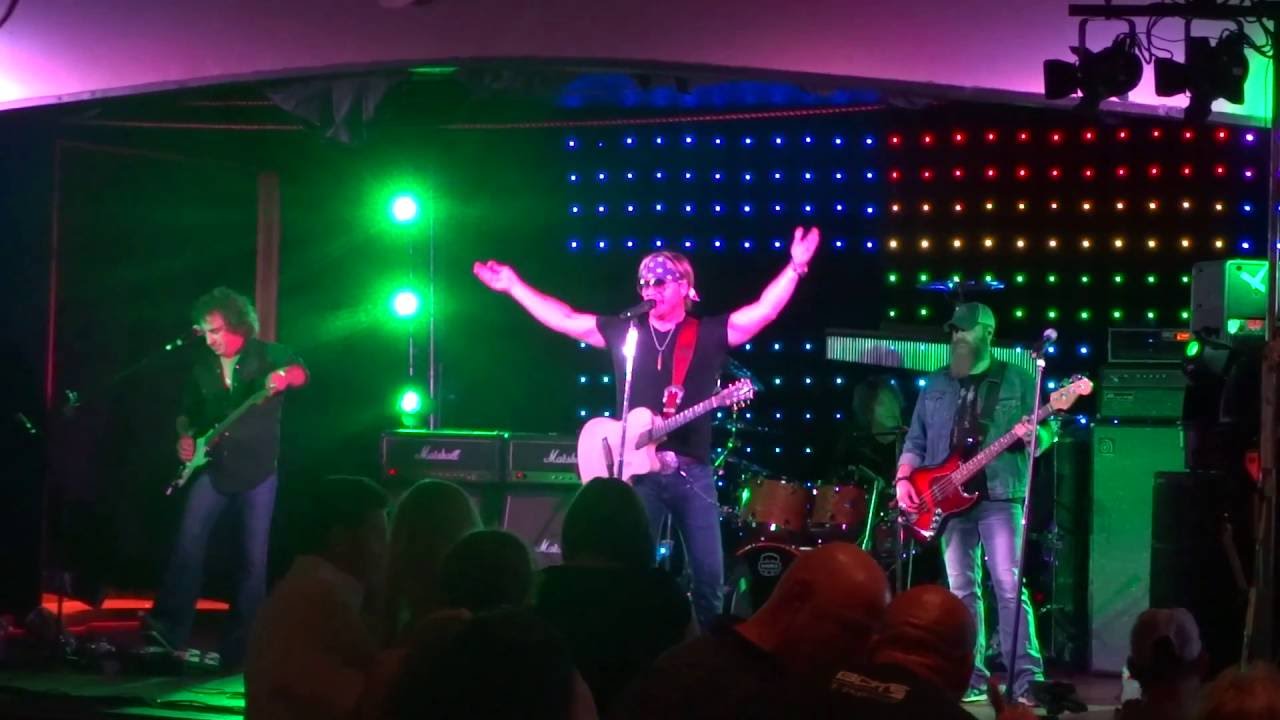 Slow Hand & Don't Take It Away - Glen Templeton - Ponchatoula LA 9-16