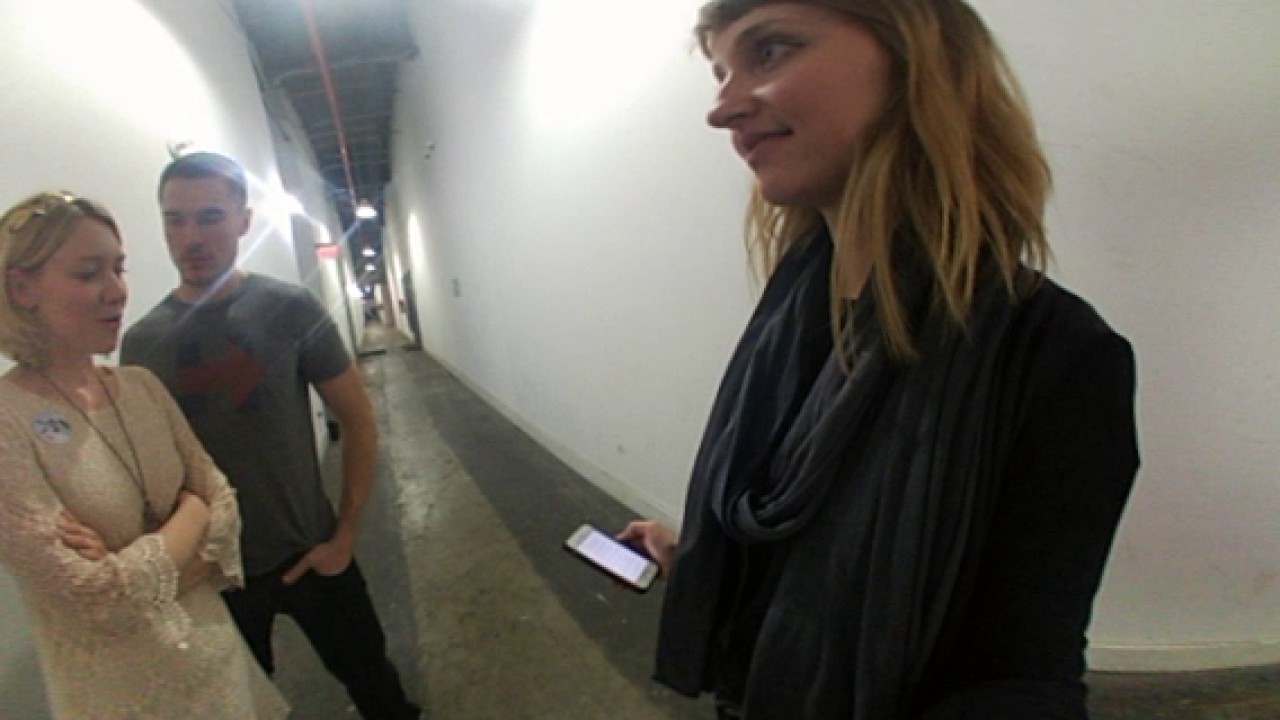 Stars Valorie Curry & Sam Underwood On Election Night (VR 360°)