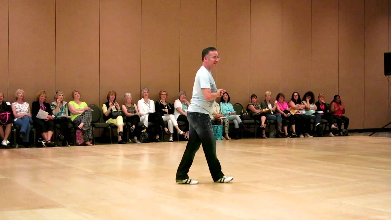 Slow Burn ~ Demo By John Robinson - Line dance