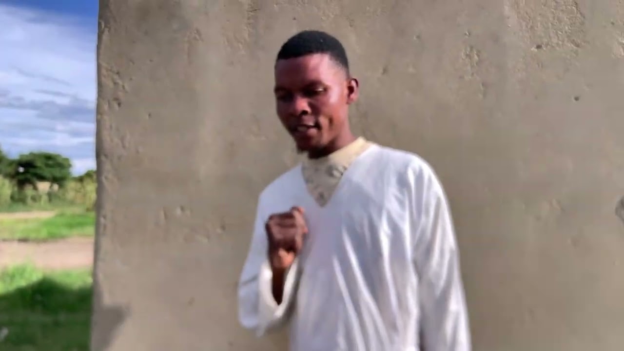 Madzibaba angorohwa ne chikara zvekupinda mubhawa