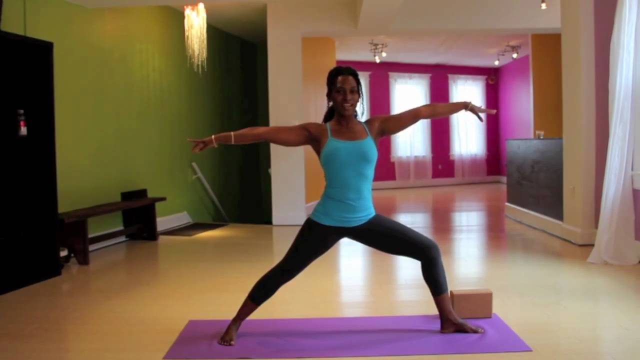 OmYoga & Lifestyle Magazine - Faith Hunter Video Blog #2 - Extended Side Angle Pose