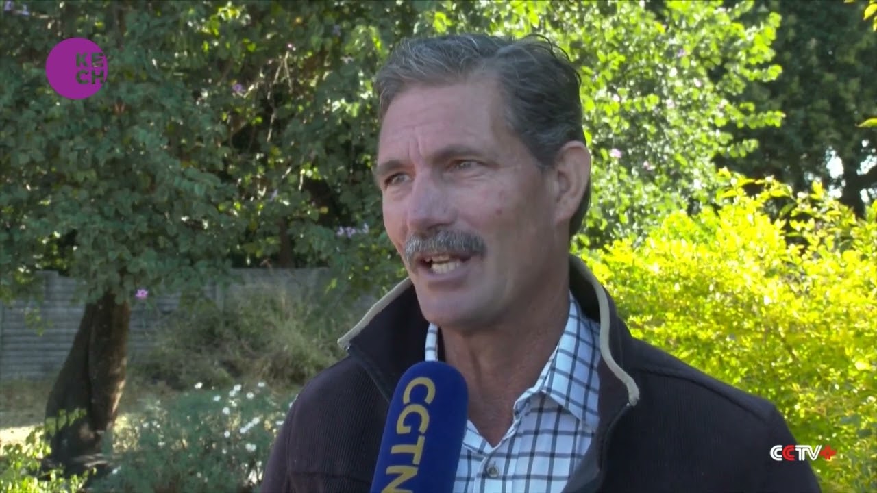 Zimbabwe offers new land compensation deal to former white farmers