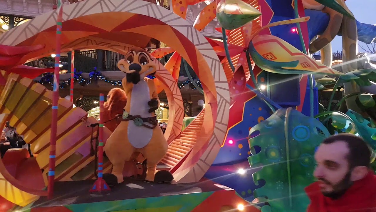 عرض شخصيات ديزني .. بديزني لاند باريس