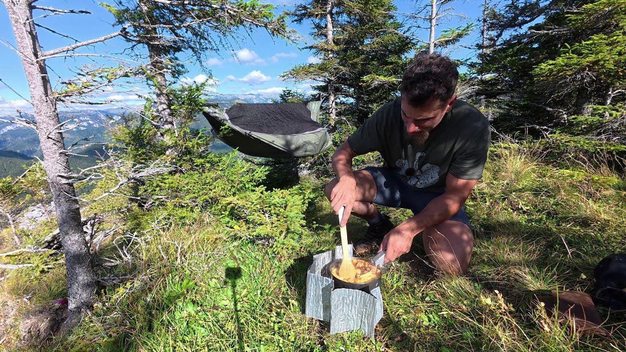 Mit der Hängematte in den Bergen schlafen und kochen mit Ausblick