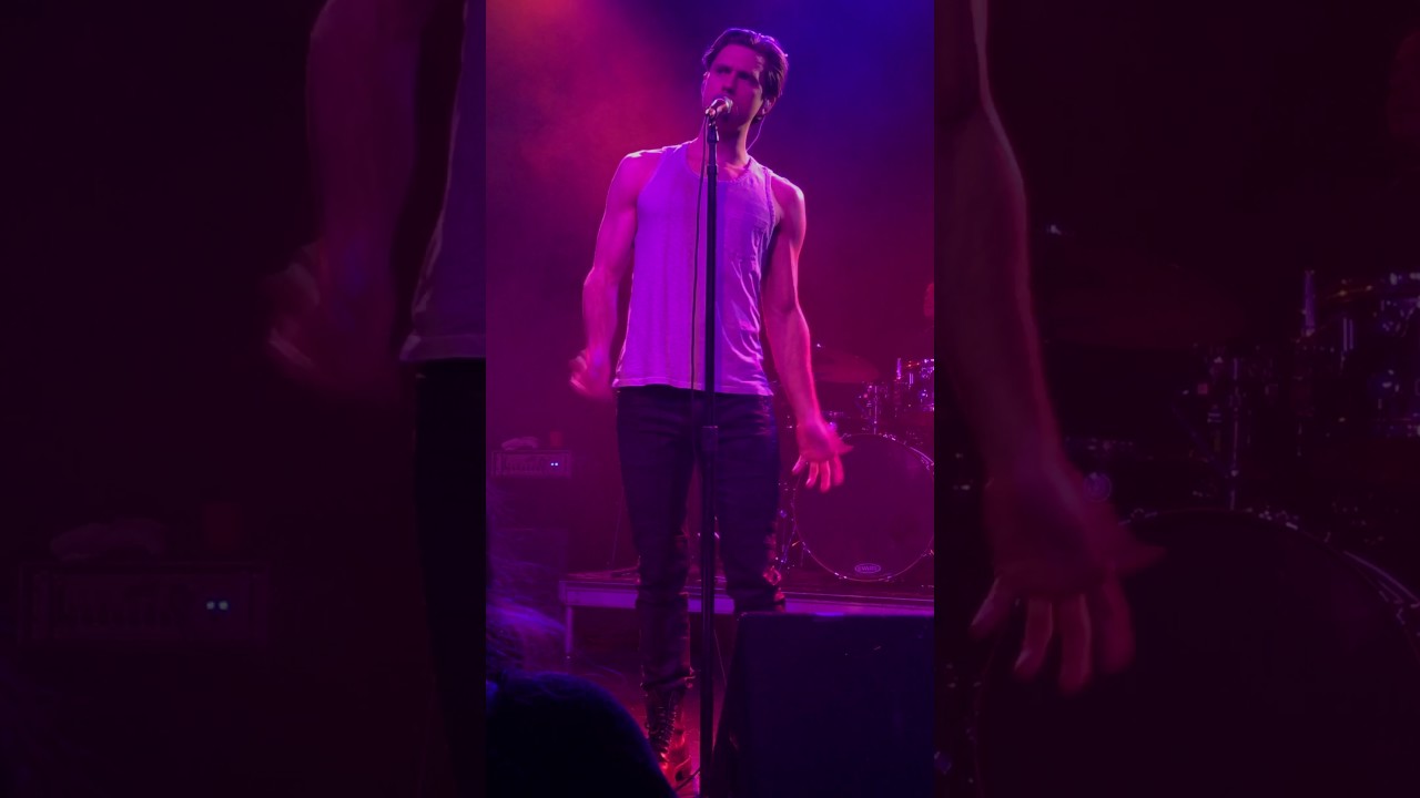 Aaron Tveit - We Are Never Getting Back Together (3/4/17 @ TLA in Philly)