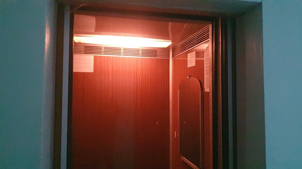 Лифт МЛЗ ≈1986 г.в., V=0.71 м/с, Q=320 кг (str. Gheorghe Asachi, 60/1, scară 2)