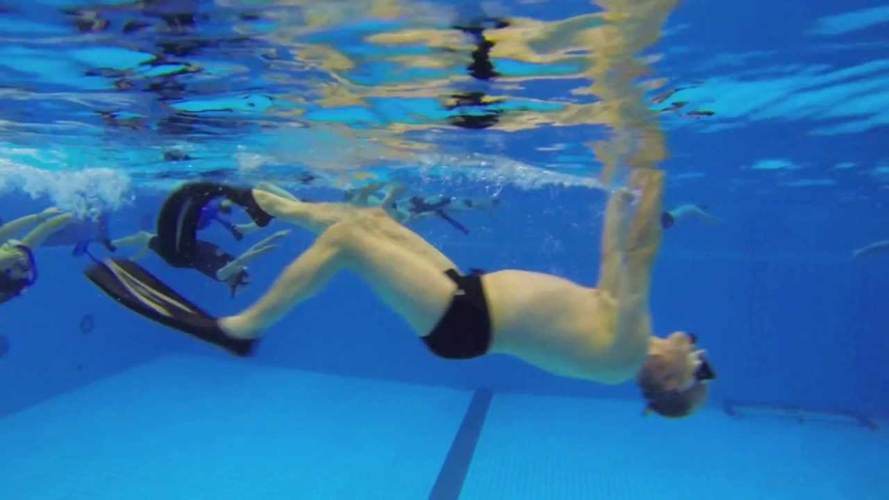 Tauchen in Köln: Impressionen vom Training im Hallenbad