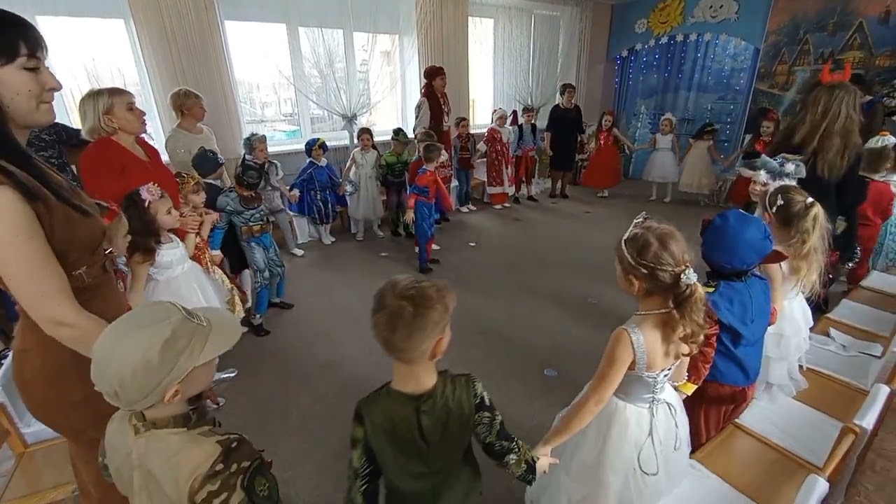 Новорічна казка для малят ❄️